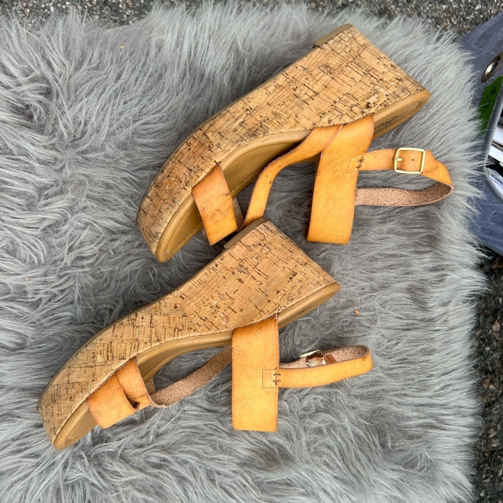 Zara Women's Orange Wedge Sandals